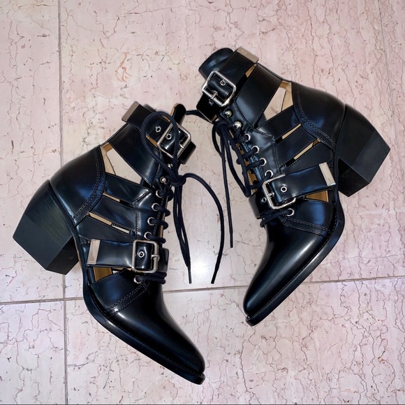 Chloé Black Reilly Leather Buckle Ankle Boots - Picture 14 of 15